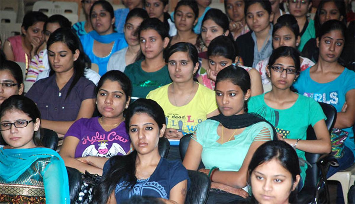 Girls college installs UP’s first sanitary pad vending machine